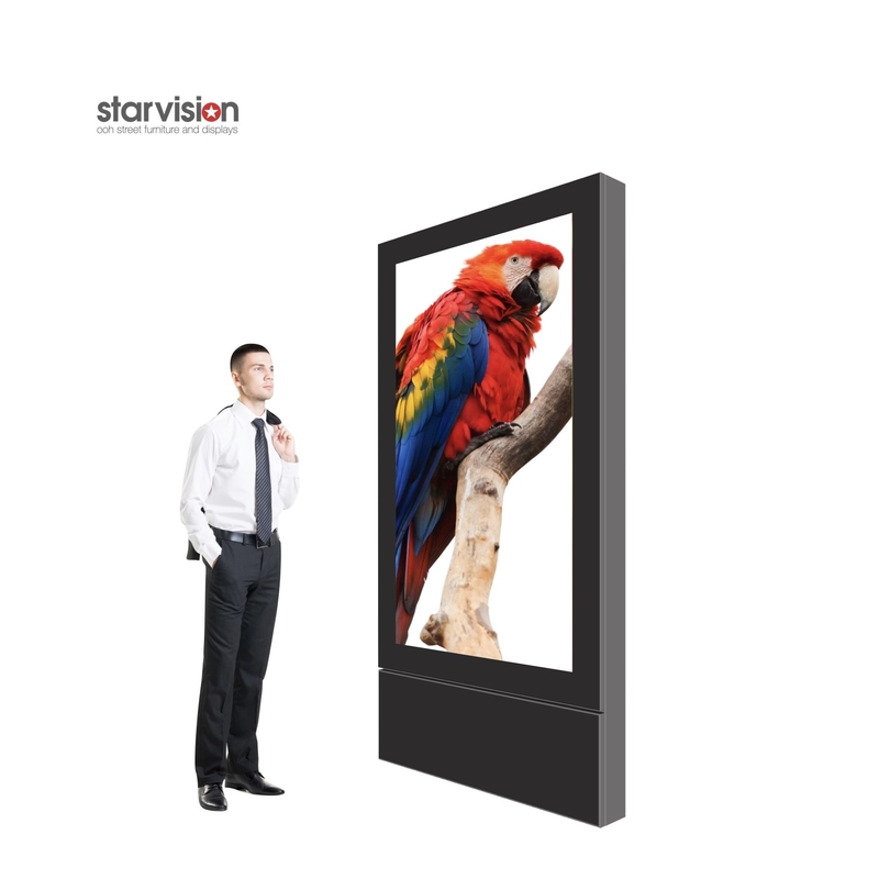 Portrait Outdoor Digital Signage Totem 3840x2160 2500nits Free Standing